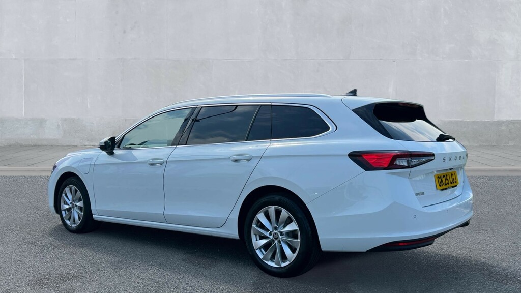 Skoda Superb Superb 1.5 Tsi Iv Se Technology Dsg GK25LGJ White #3