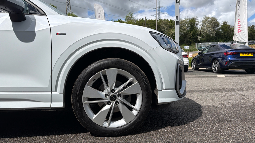 Audi Q2 Q2 35 Tfsi S Line S Tronic DC25VXW White #5