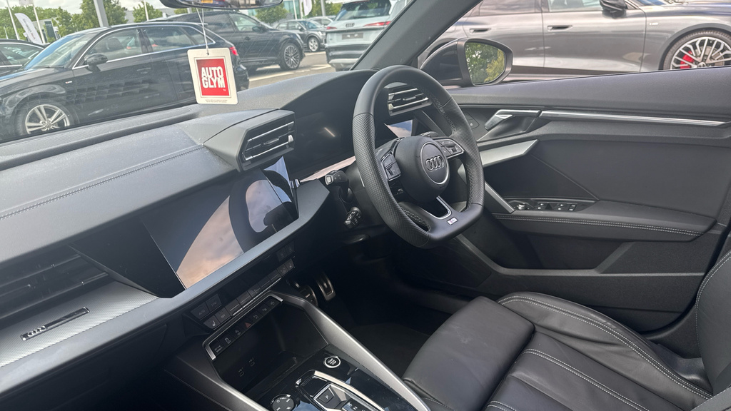 Audi A3 A3 1.5 Tfsi 116 S Line S Tronic WG75XNW Black #2