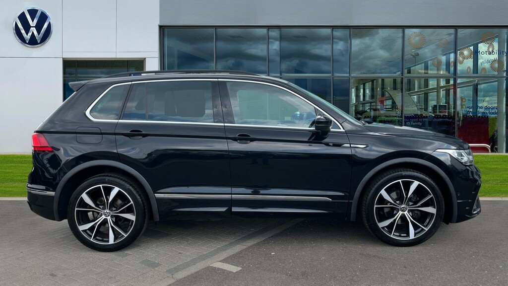 Volkswagen Tiguan Tiguan 1.5 Tsi 150 R-line Dsg MJ23EPV Black #4