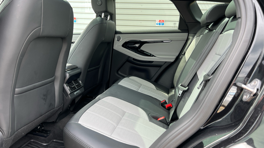 Land Rover Range Rover Evoque Range Rover Evoque 2.0 D200 R-dynamic Hse AK23VLH Black #4