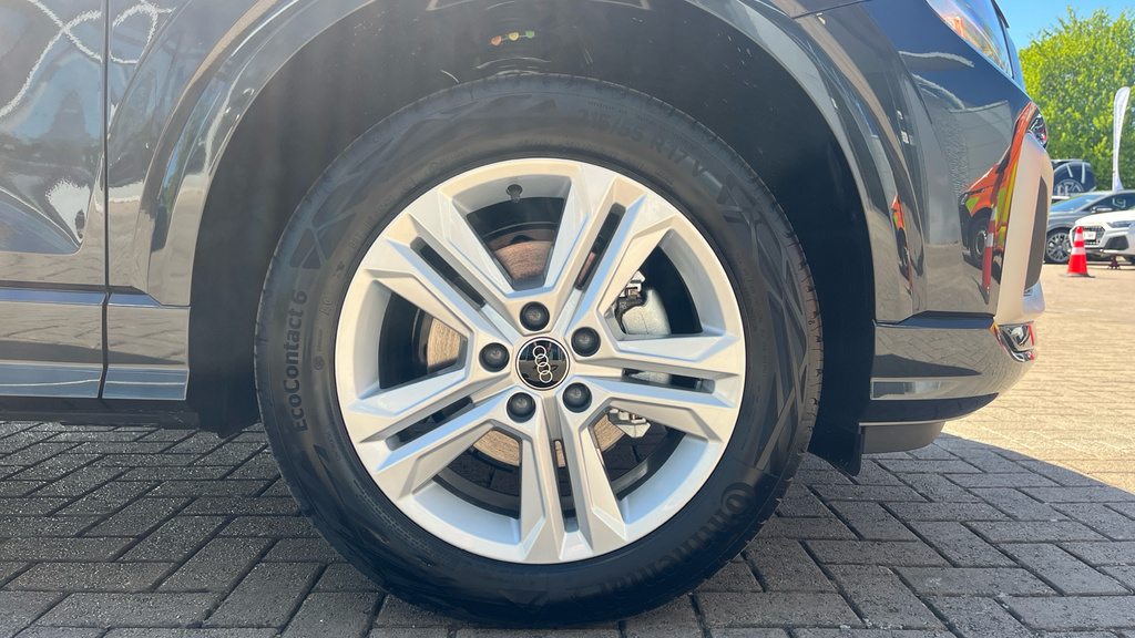 Audi Q2 Audi Q2 Sport 35 Tfsi 150 Ps S Tronic LV26YDY Grey #5