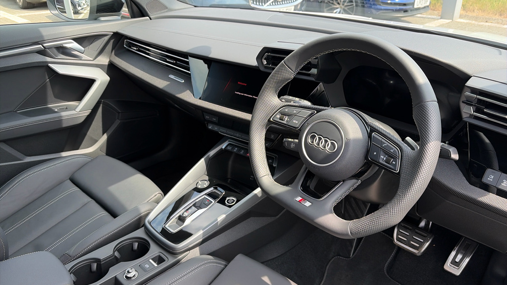 Audi A3 A3 1.5 Tfsi 150 Black Edition S Tronic KJ25GMF White #6