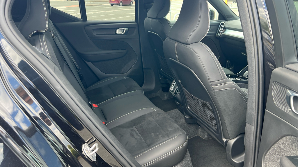 Volvo XC40 Xc40 2.0 B4p Plus Dark RV75PXA Black #6