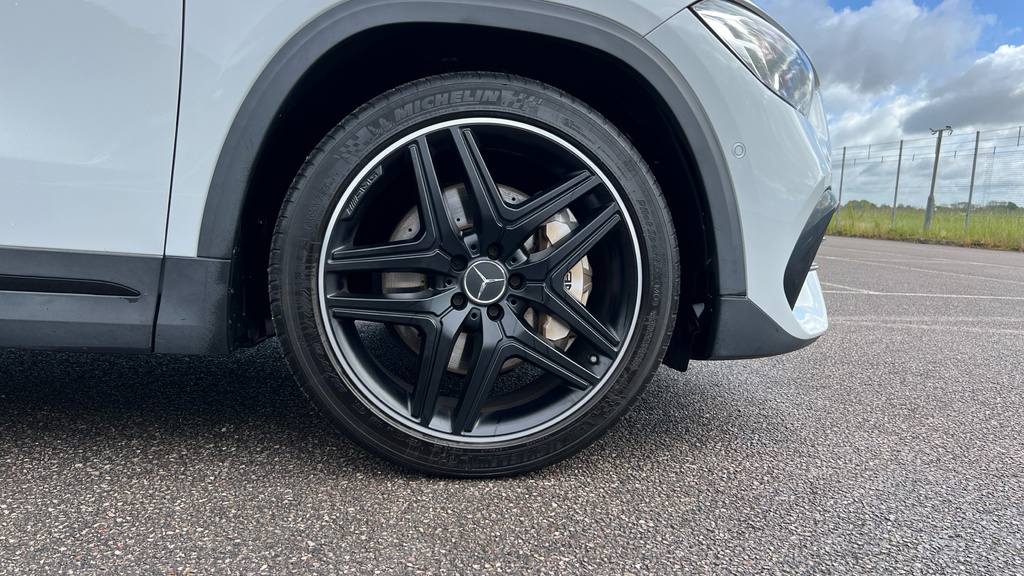 Mercedes-Benz GLA Class Gla 35 4Matic Premium ET22MFF White #5