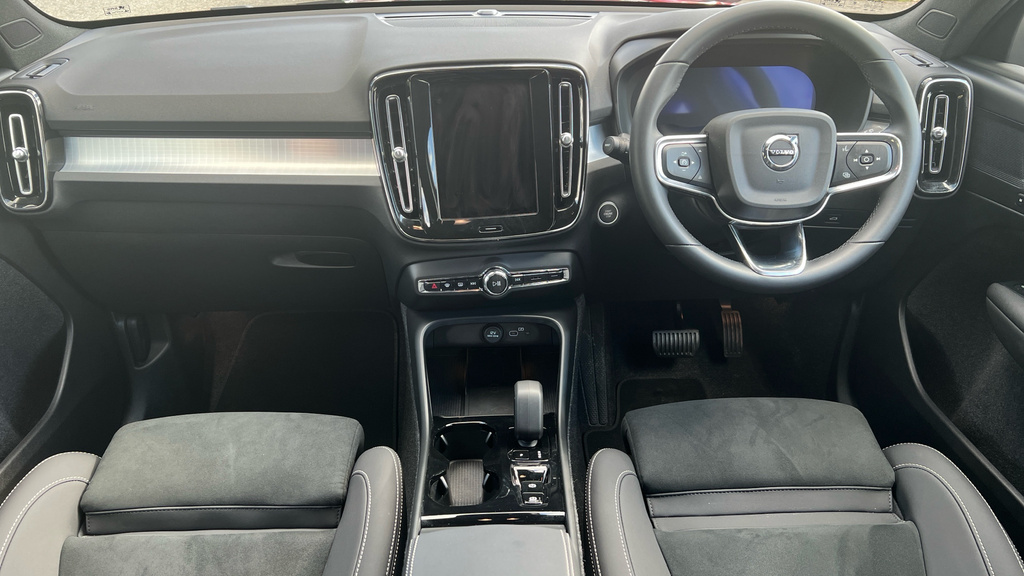 Volvo XC40 Xc40 2.0 B3p Plus Dark FG75OOF Black #5