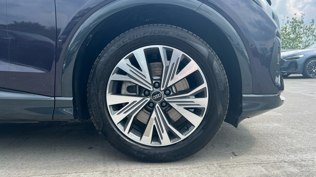 Audi Q4 E Tron Q4 210Kw 45 82Kwh Sport Leather KR75ZNZ #5
