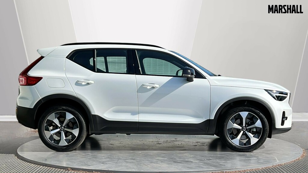 Volvo XC40 Xc40 2.0 B3p Plus Dark FL75UPV White #3