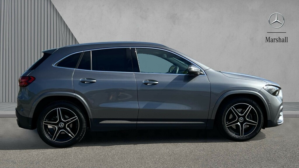 Mercedes-Benz GLA Class Gla 200 Amg Line Executive HV75GVJ Grey #4