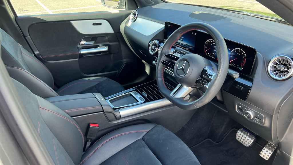 Mercedes-Benz GLA Class Gla 200 Amg Line Executive HV75GVJ Grey #3