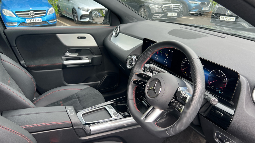 Mercedes-Benz GLA Class Gla 200 Amg Line Executive HV75GVA Grey #3