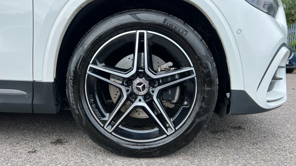 Mercedes-Benz GLA Class Gla 200 Amg Line Executive HV75JVW White #5