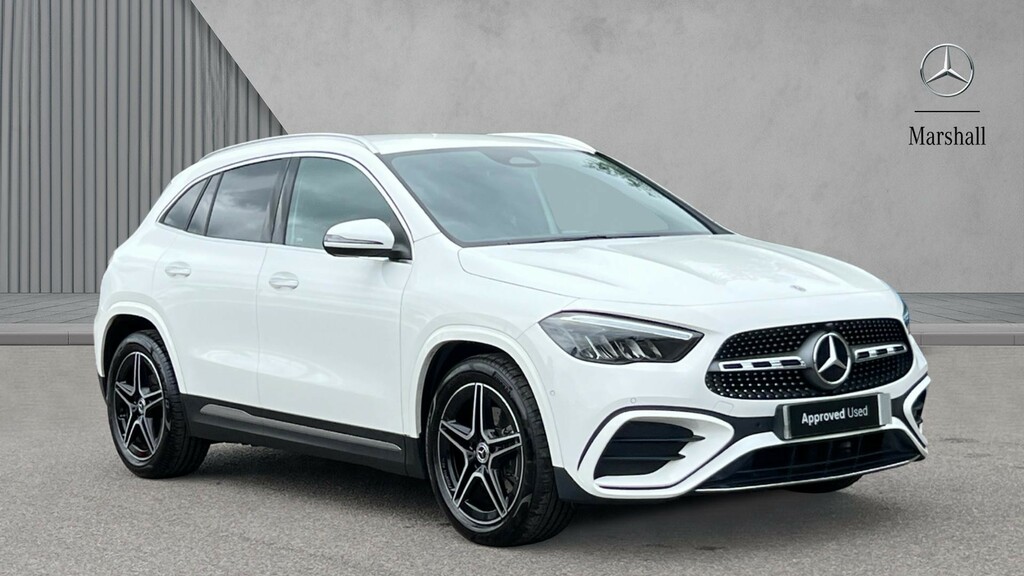 Mercedes-Benz GLA Class Gla 200 Amg Line Executive White