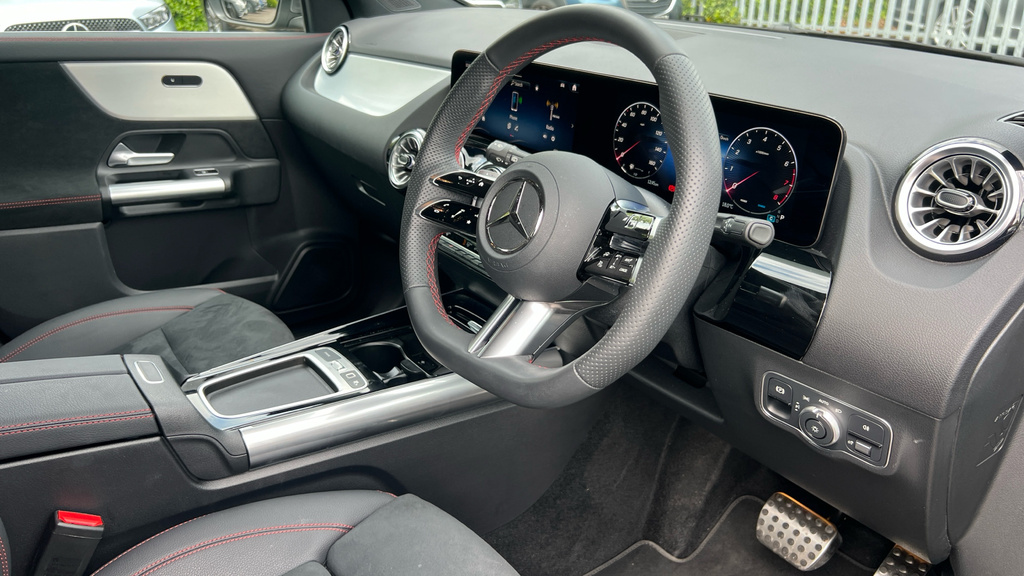 Mercedes-Benz GLA Class Gla 200 Amg Line Executive HV75GVM Grey #3