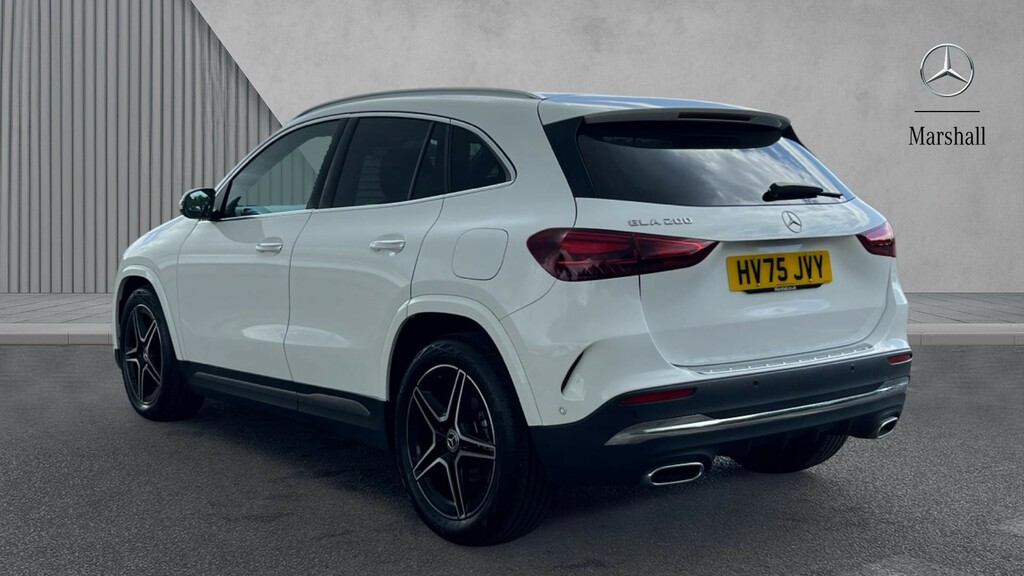 Mercedes-Benz GLA Class Gla 200 Amg Line Executive HV75JVY White #2