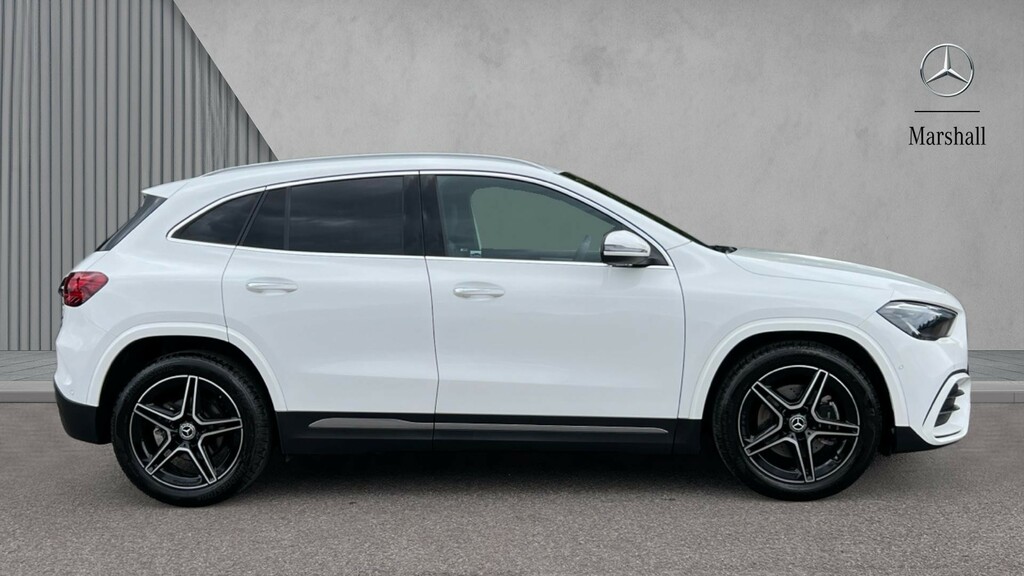 Mercedes-Benz GLA Class Gla 200 Amg Line Executive HV75JWD White #4