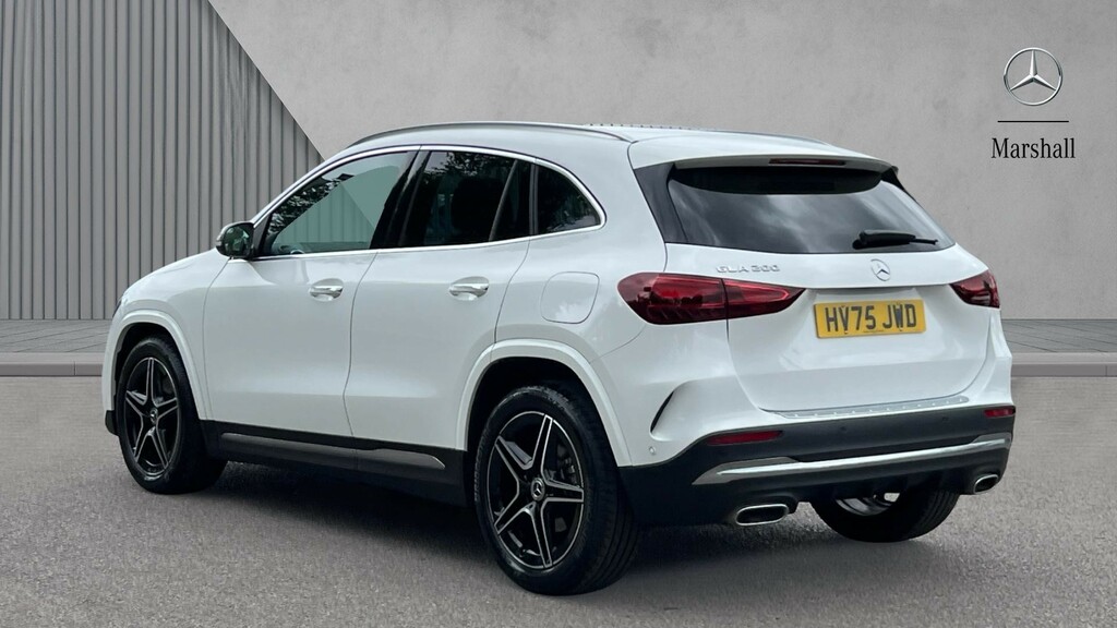 Mercedes-Benz GLA Class Gla 200 Amg Line Executive HV75JWD White #2