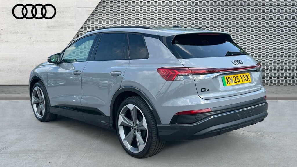 Audi Q4 E Tron Q4 210Kw 45 82Kwh Black Edition KW25YXK Grey #3