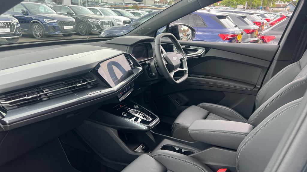 Audi Q4 E Tron Q4 210Kw 45 82Kwh Black Edition KN75WZW Grey #2
