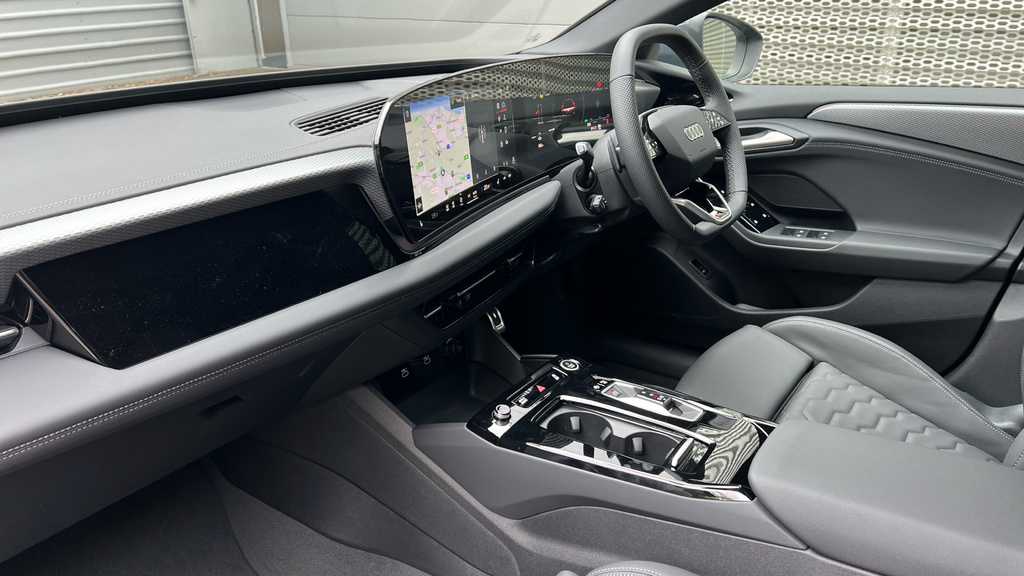 Audi A6 Avant A6 270Kw Performance 100Kwh S Line KM75NFJ Grey #2