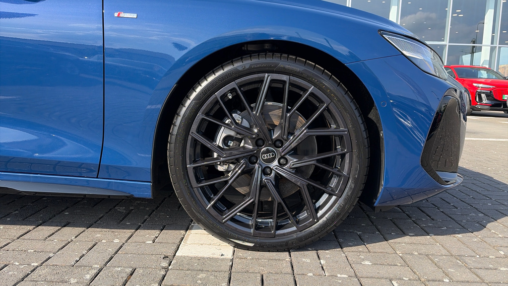 Audi A6 Saloon A6 2.0 Tdi Quattro 204 Launch Edition S Tronic Blue #5