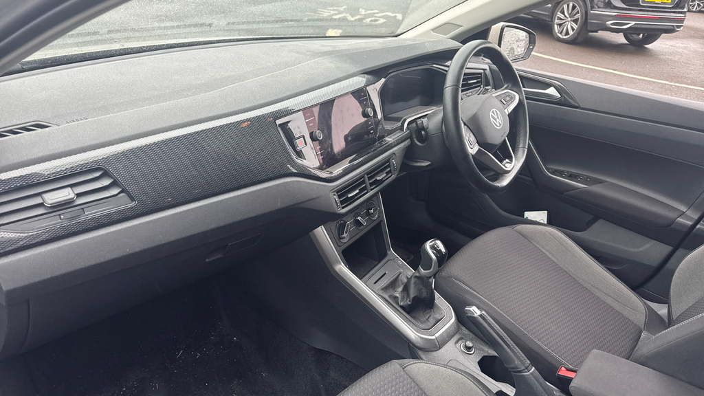 Volkswagen Polo Polo 1.0 Tsi Life FV73WCT Grey #2