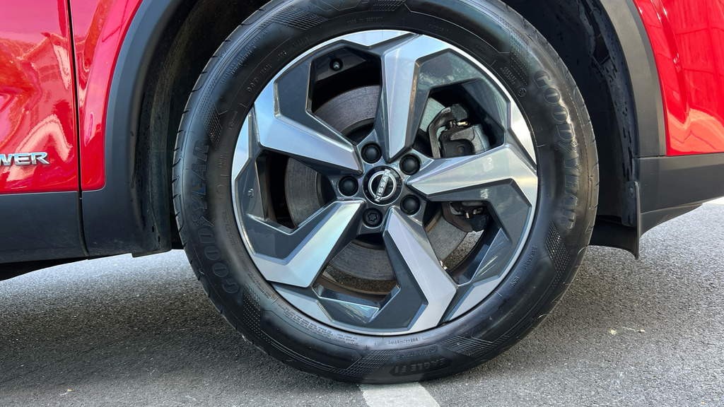 Nissan Qashqai Qashqai 1.5 E-power N-connecta YF24LCY Red #4