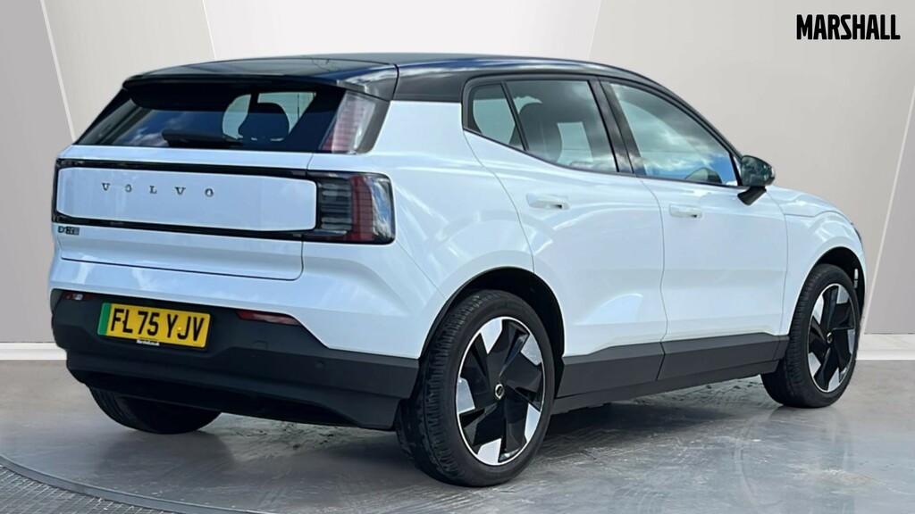 Volvo EX30 Ex30 200Kw Sm Extended Range Plus 69Kwh FL75YJV White #2