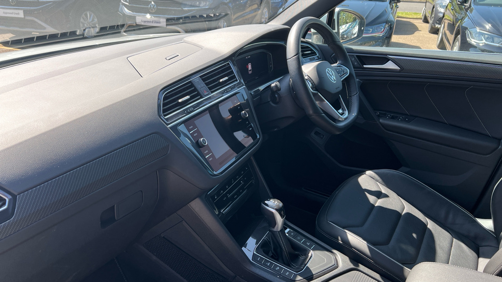 Volkswagen Tiguan Tiguan 1.4 Tsi Ehybrid R-line Dsg White #2