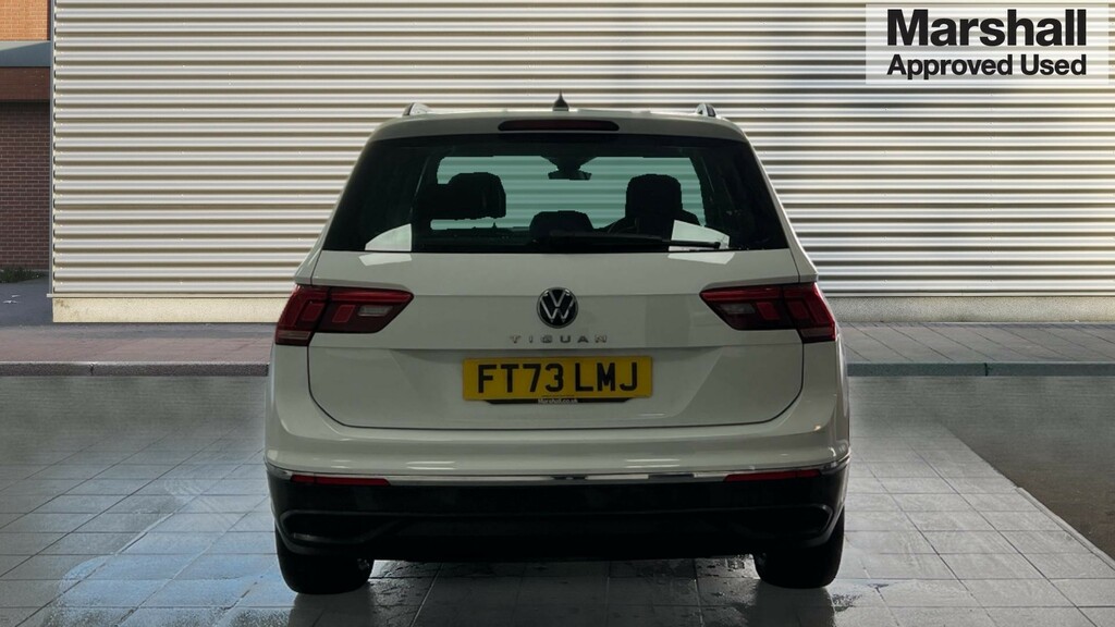 Volkswagen Tiguan Tiguan 1.5 Tsi 150 Life Dsg FT73LMJ White #4