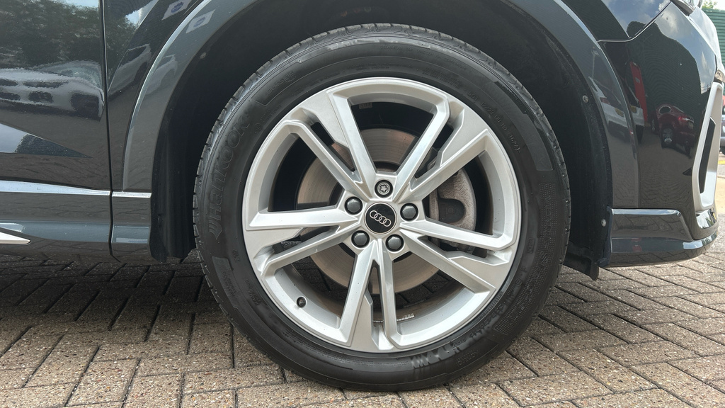 Audi Q3 Q3 40 Tdi 193 Quattro S Line S Tronic Leather Black #5