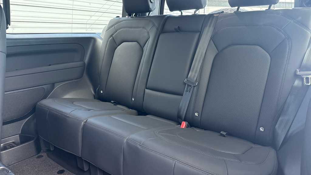 Land Rover Defender 90 Defender 3.0 D250 X-dynamic Se 90 VN75KNP Black #4