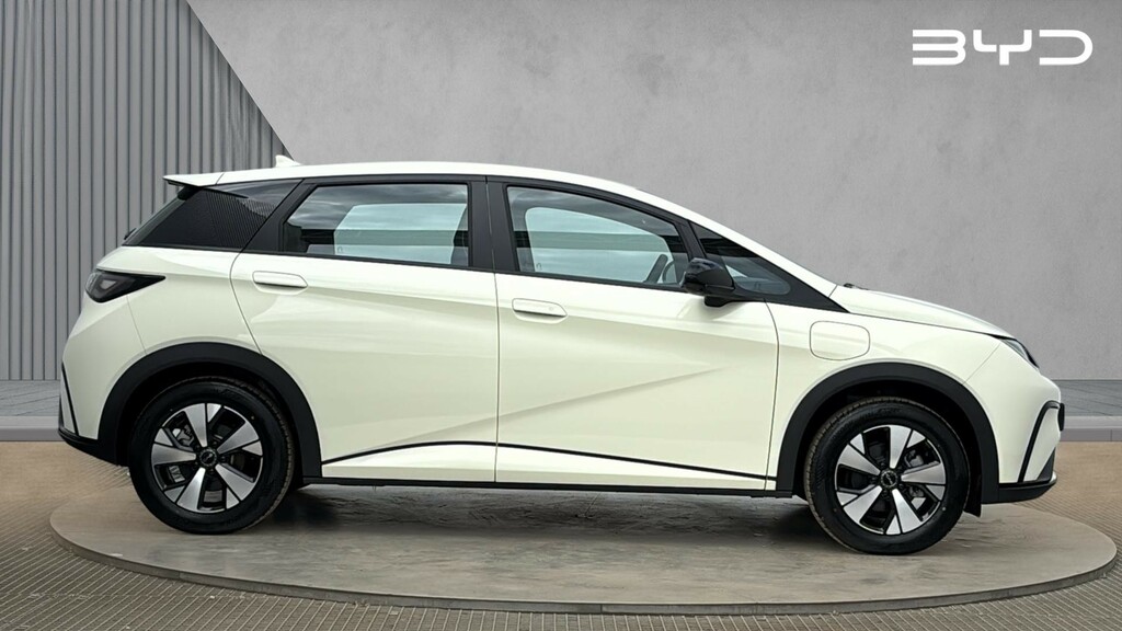 Byd Dolphin Dolphin 70Kw Active 44.9Kwh LG26XRP White #2