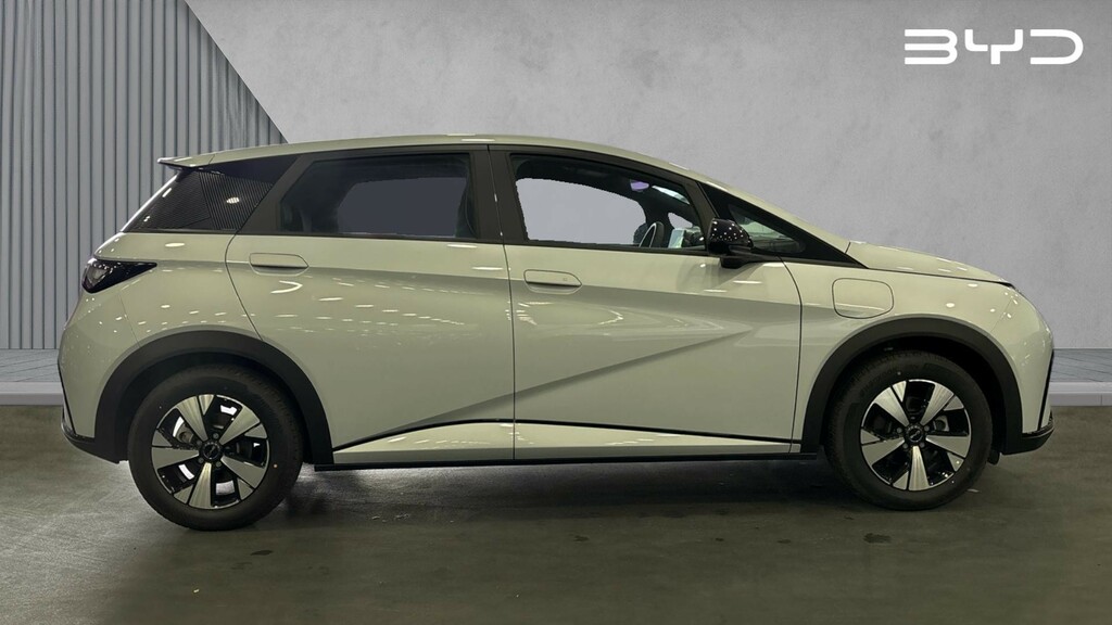 Byd Dolphin Dolphin 70Kw Active 44.9Kwh LG26YKC White #2