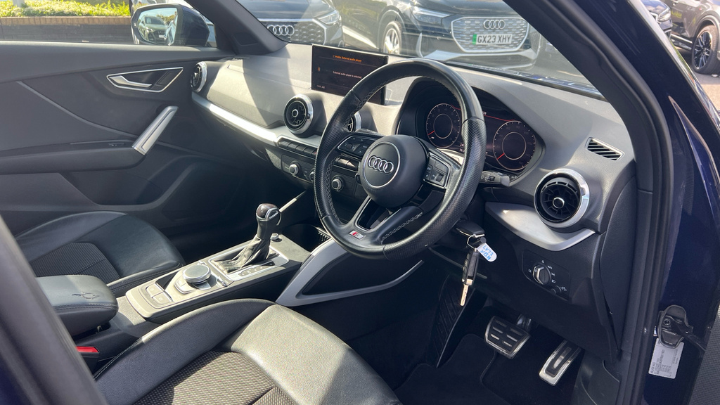 Audi Q2 Q2 35 Tfsi S Line S Tronic LV72YBH Blue #6