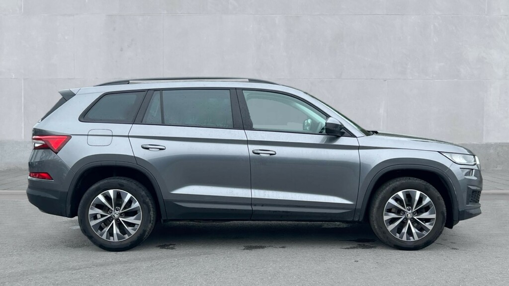 Skoda Kodiaq Kodiaq 1.5 Tsi Se Drive Dsg MC72FZN Grey #4