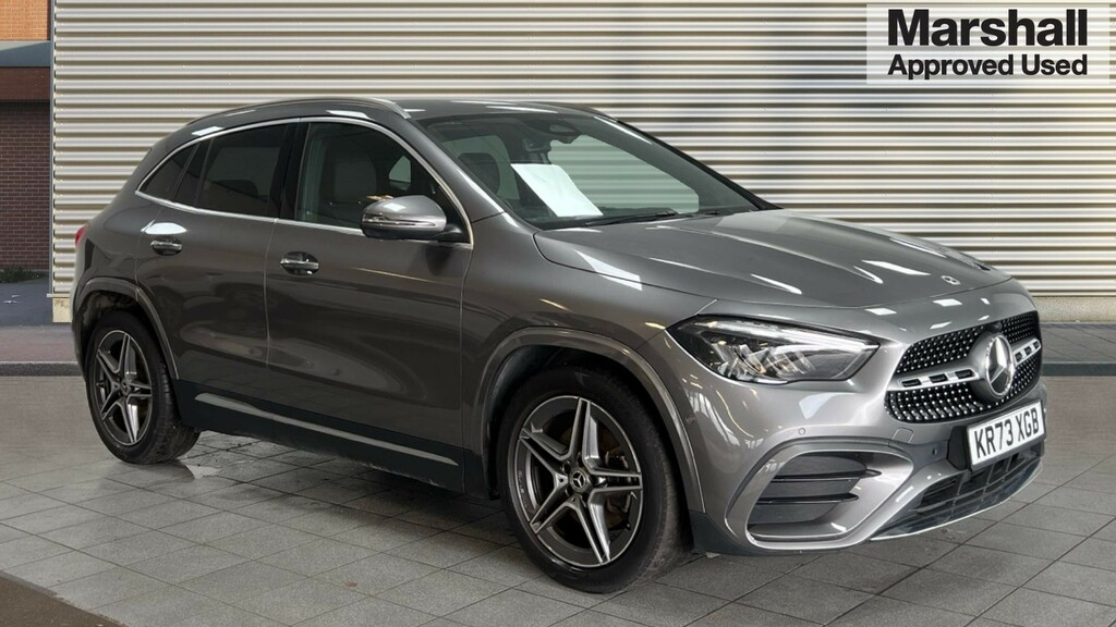 Mercedes-Benz GLA Class Gla 200 Amg Line Executive Grey