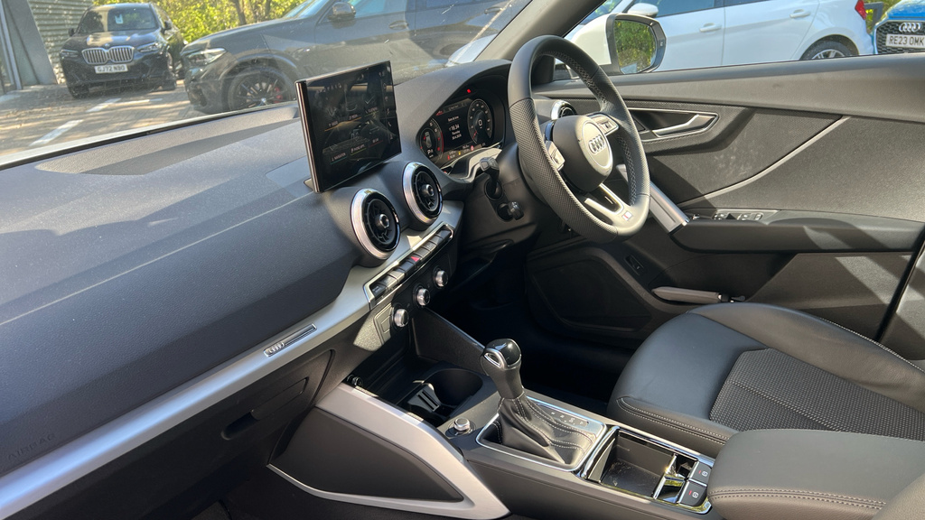 Audi Q2 Q2 35 Tfsi S Line S Tronic GF75LZD White #2