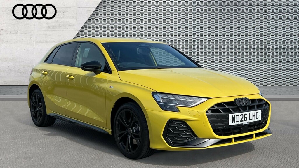 Audi A3 Audi A3 Sportback 1.5 Tfsi E 204 Black Edition Yellow