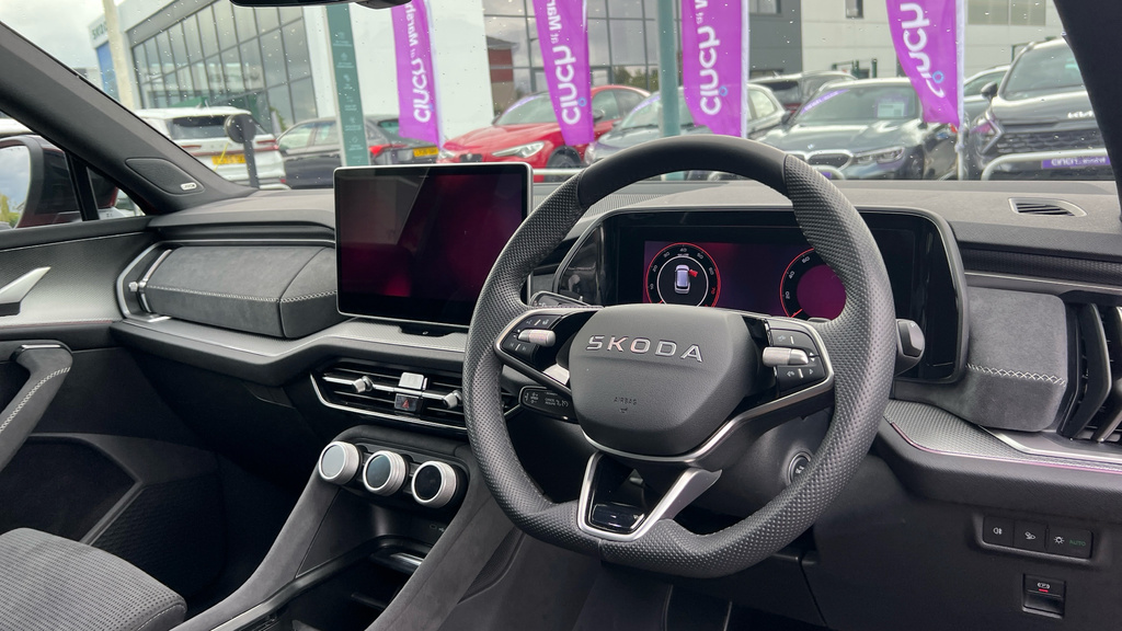 Skoda Kodiaq Kodiaq 1.5 Tsi E-tec Sportline Dsg 7 Seat DG75EDC Red #6