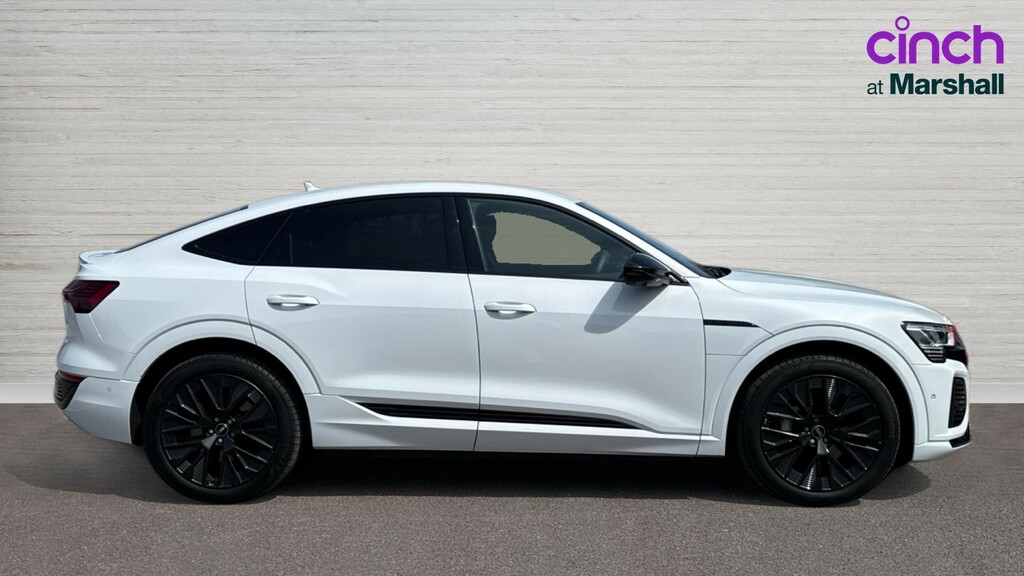 Audi Q8 e tron Audi Q8 E-tron Sportback 250Kw 50 Quattro 95Kwh Bl White #2