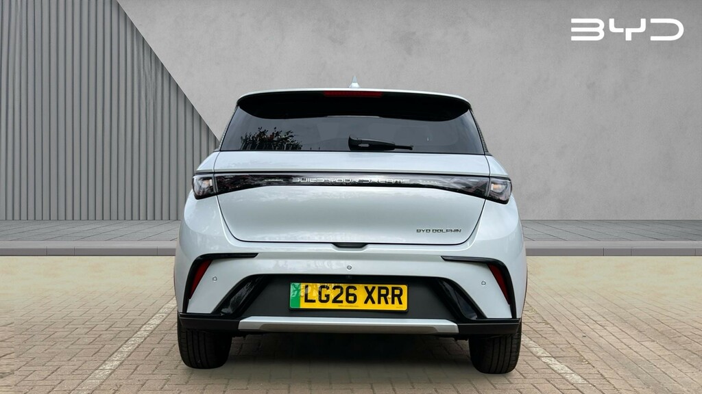 Byd Dolphin Dolphin 70Kw Active 44.9Kwh LG26XRR White #4