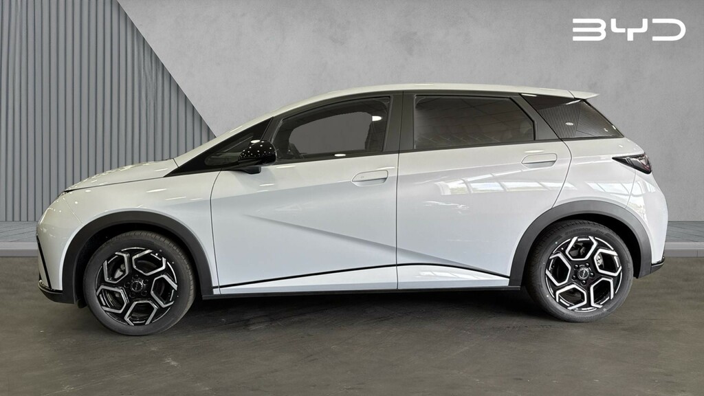 Byd Dolphin Dolphin 130Kw Boost 44.9Kwh LG26TYV White #6