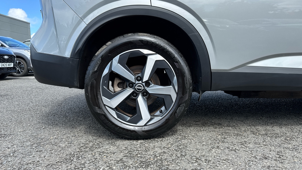 Nissan Qashqai Qashqai 1.5 E-power N-connecta BT72ULW Silver #4