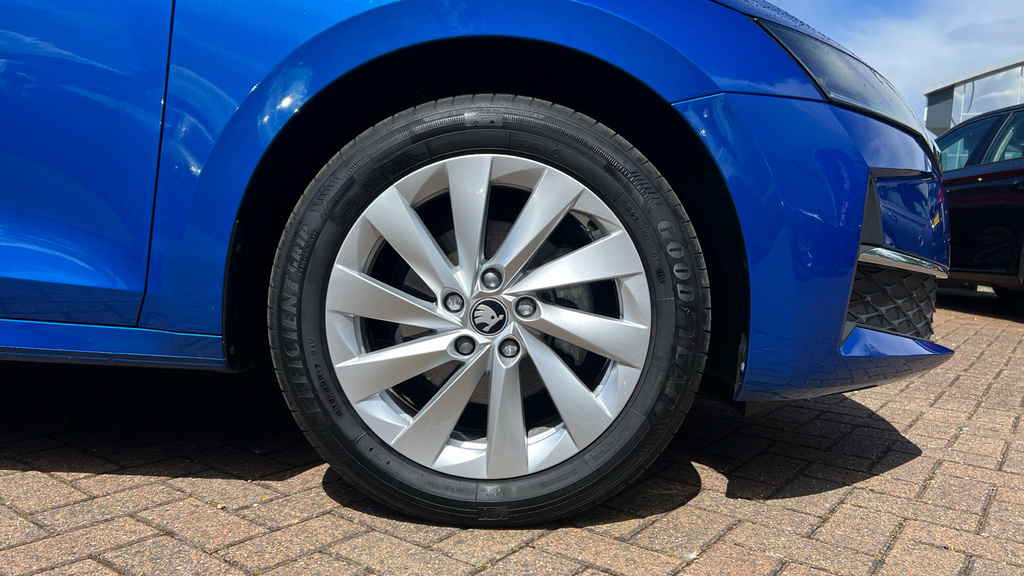 Skoda Octavia Octavia 2.0 Tdi 150 Se L Dsg EJ25PKZ Blue #5