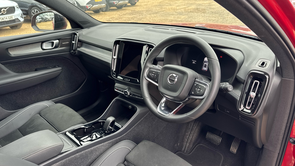 Volvo XC40 Xc40 2.0 B4p Ultimate Dark WD72AEY Red #4