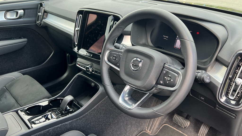 Volvo XC40 Xc40 2.0 B4p Plus Black Edition WF75DVW Black #4