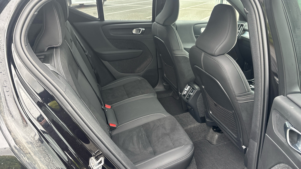 Volvo XC40 Xc40 2.0 B4p Plus Black Edition RO75LWE Black #6