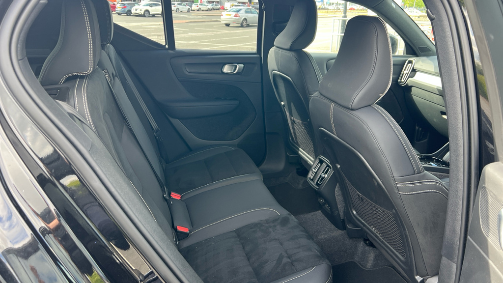 Volvo XC40 Xc40 2.0 B4p Plus Black Edition WF75CFA Black #6