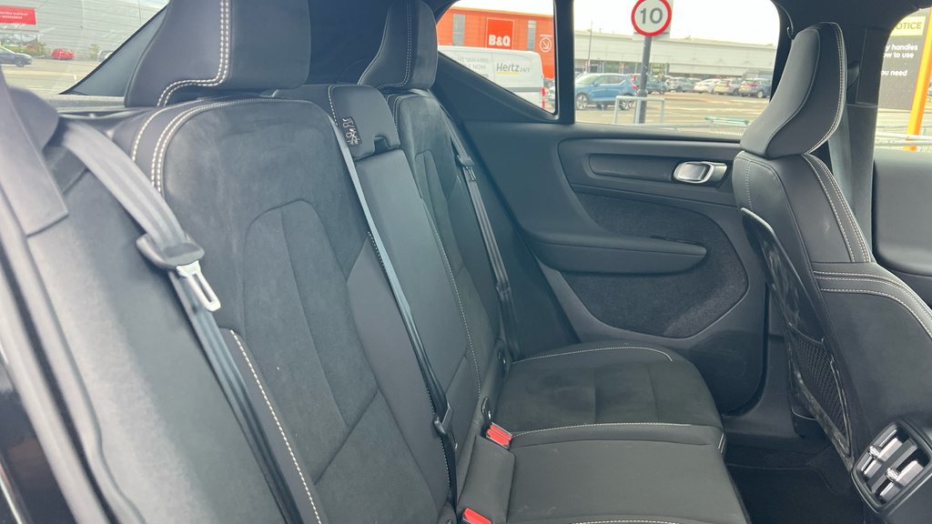 Volvo XC40 Xc40 2.0 B4p Plus Black Edition RO75MKD Black #6